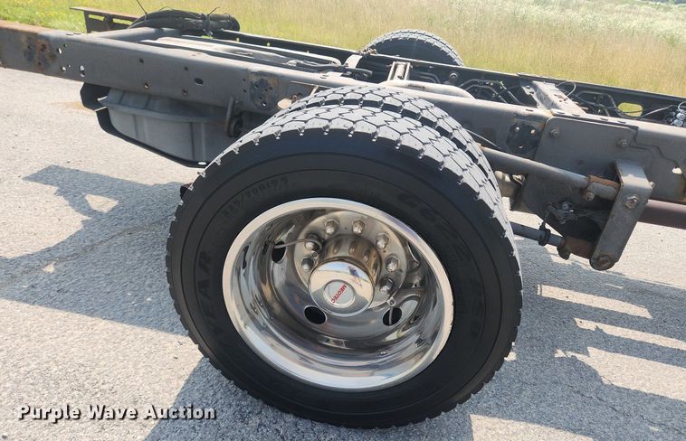 image for item OK9570 2009 Ford F450 Super Duty XLT  truck cab and chassis