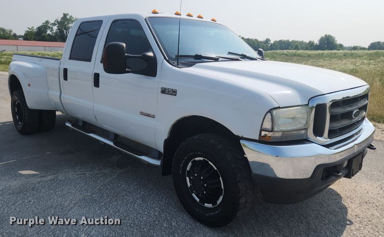image for item OK9571 2003 Ford F350 Super Duty Lariat  Crew Cab pickup truck