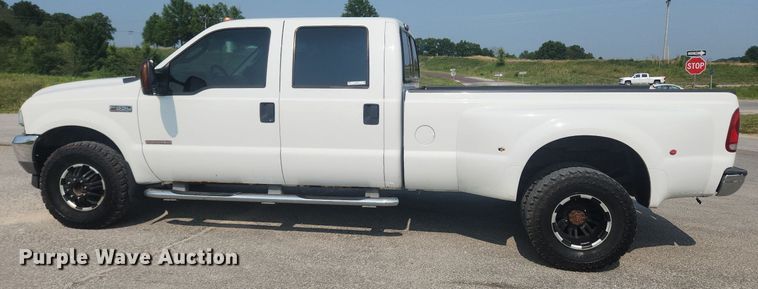 image for item OK9571 2003 Ford F350 Super Duty Lariat  Crew Cab pickup truck