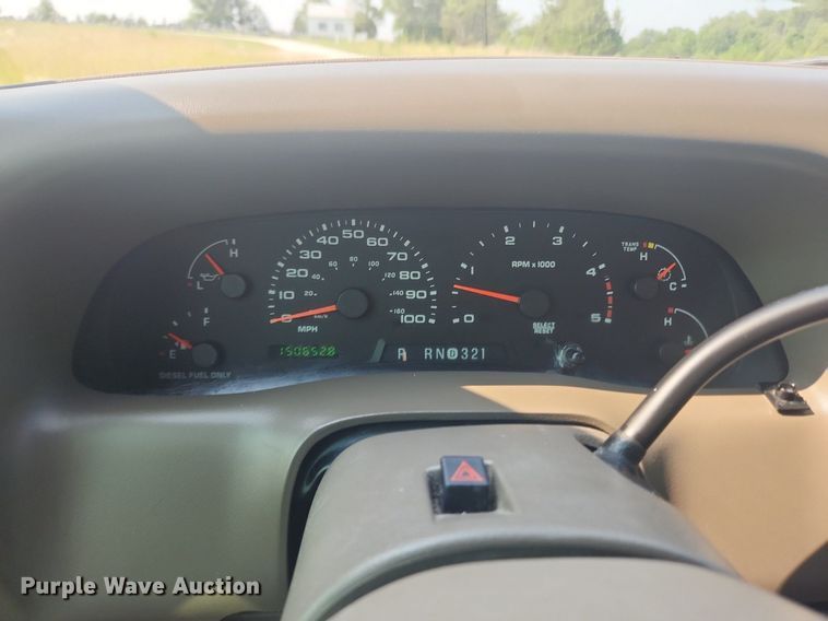 image for item OK9571 2003 Ford F350 Super Duty Lariat  Crew Cab pickup truck