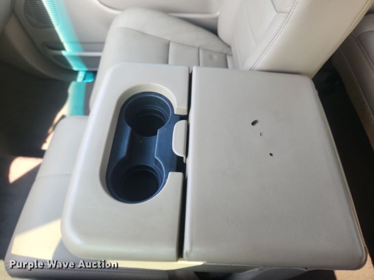 image for item OK9571 2003 Ford F350 Super Duty Lariat  Crew Cab pickup truck