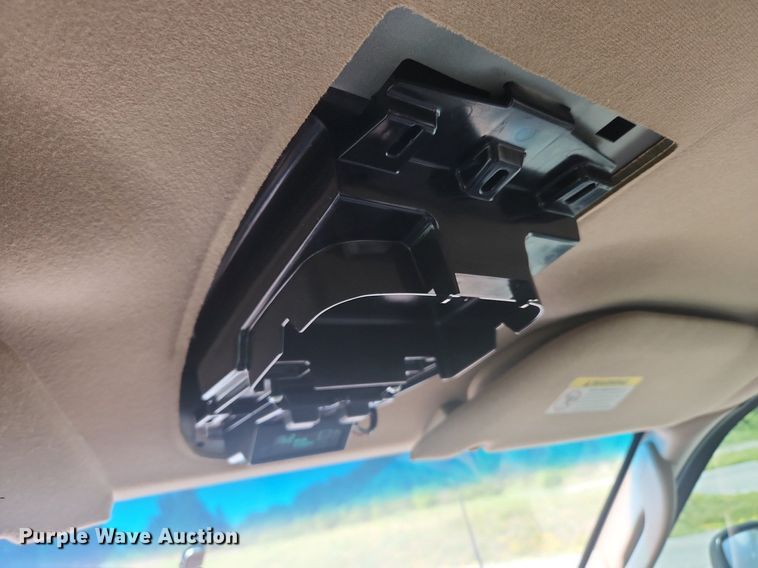 image for item OK9571 2003 Ford F350 Super Duty Lariat  Crew Cab pickup truck