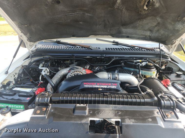 image for item OK9571 2003 Ford F350 Super Duty Lariat  Crew Cab pickup truck