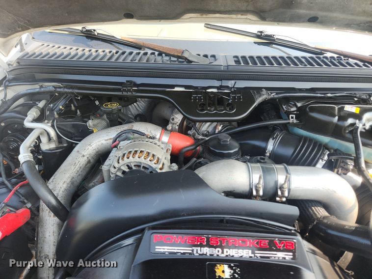 image for item OK9571 2003 Ford F350 Super Duty Lariat  Crew Cab pickup truck