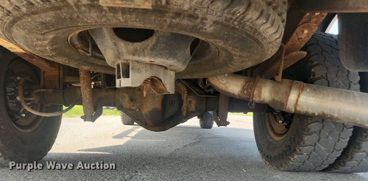 image for item OK9571 2003 Ford F350 Super Duty Lariat  Crew Cab pickup truck