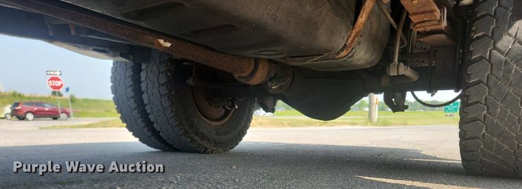 image for item OK9571 2003 Ford F350 Super Duty Lariat  Crew Cab pickup truck