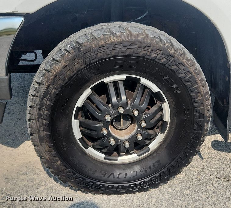 image for item OK9571 2003 Ford F350 Super Duty Lariat  Crew Cab pickup truck