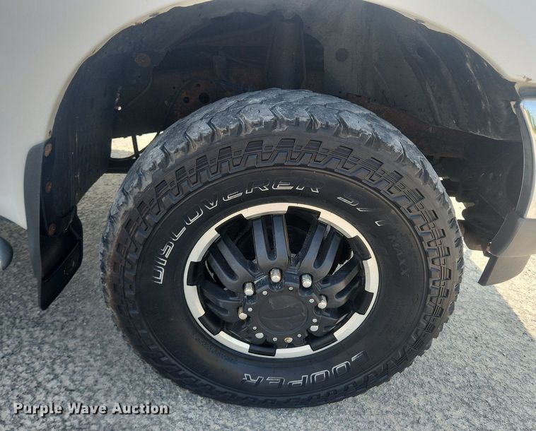 image for item OK9571 2003 Ford F350 Super Duty Lariat  Crew Cab pickup truck