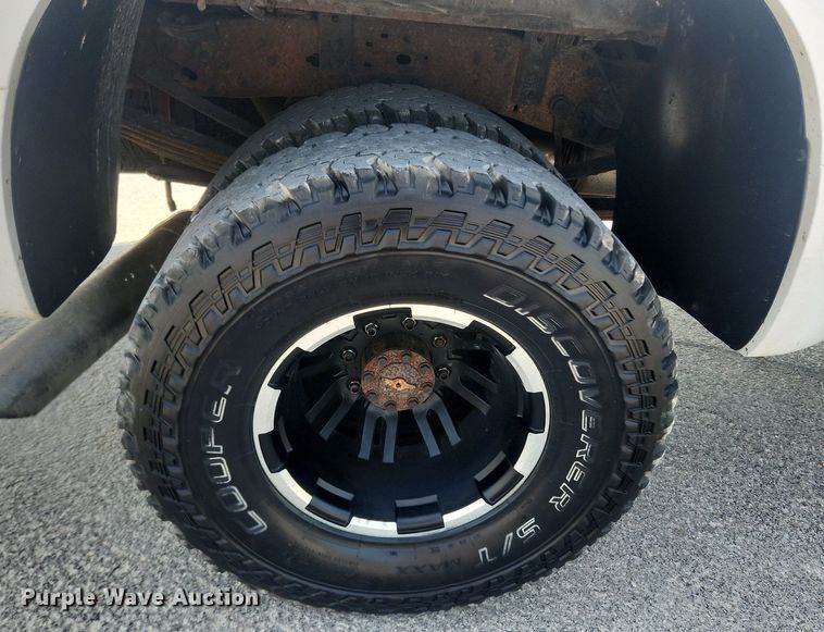 image for item OK9571 2003 Ford F350 Super Duty Lariat  Crew Cab pickup truck