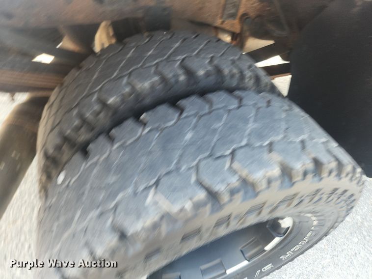 image for item OK9571 2003 Ford F350 Super Duty Lariat  Crew Cab pickup truck