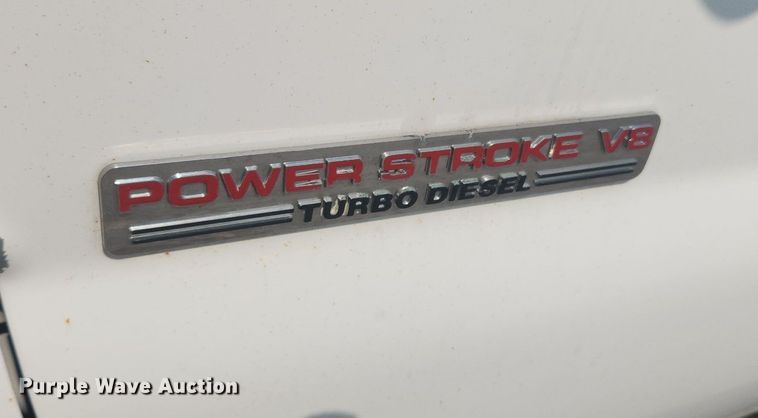 image for item OK9571 2003 Ford F350 Super Duty Lariat  Crew Cab pickup truck