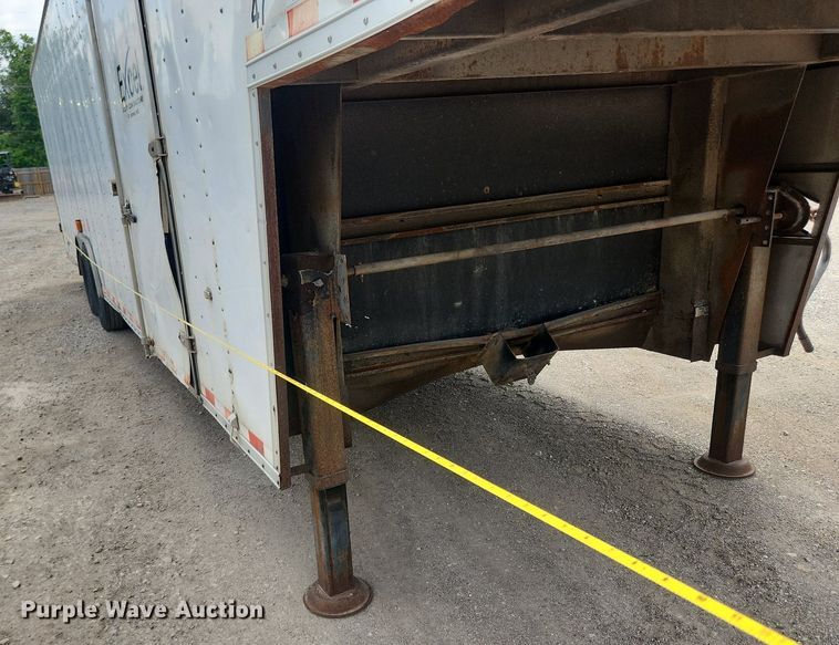 image for item OK9576 2003 Wells Cargo CVC3625  enclosed cargo trailer