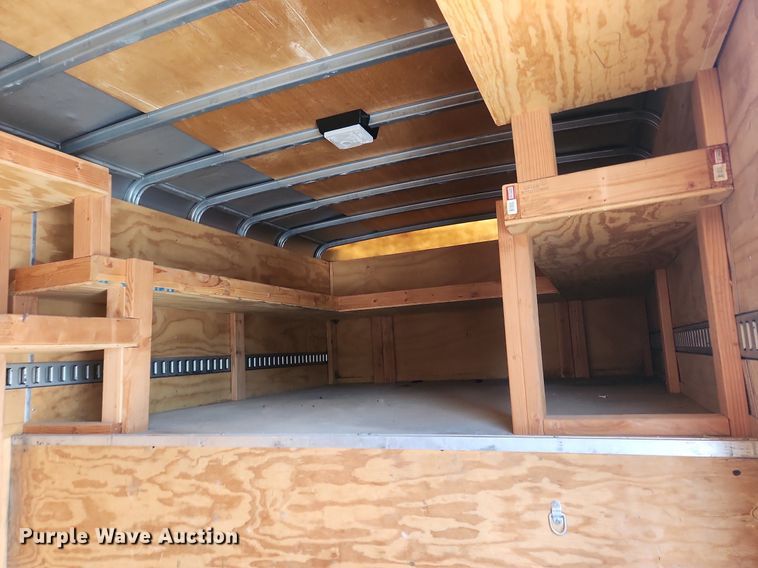 image for item OK9576 2003 Wells Cargo CVC3625  enclosed cargo trailer