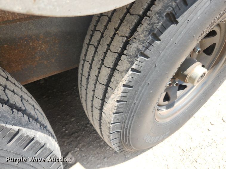 image for item OK9576 2003 Wells Cargo CVC3625  enclosed cargo trailer