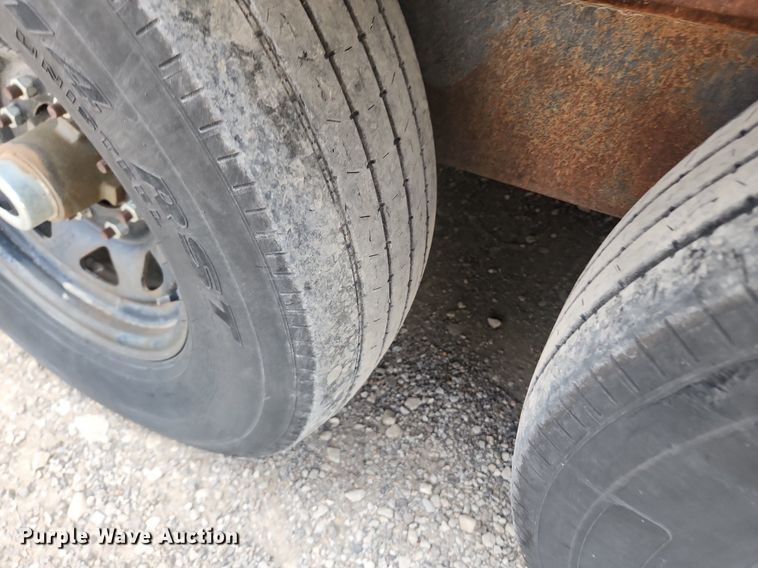 image for item OK9576 2003 Wells Cargo CVC3625  enclosed cargo trailer