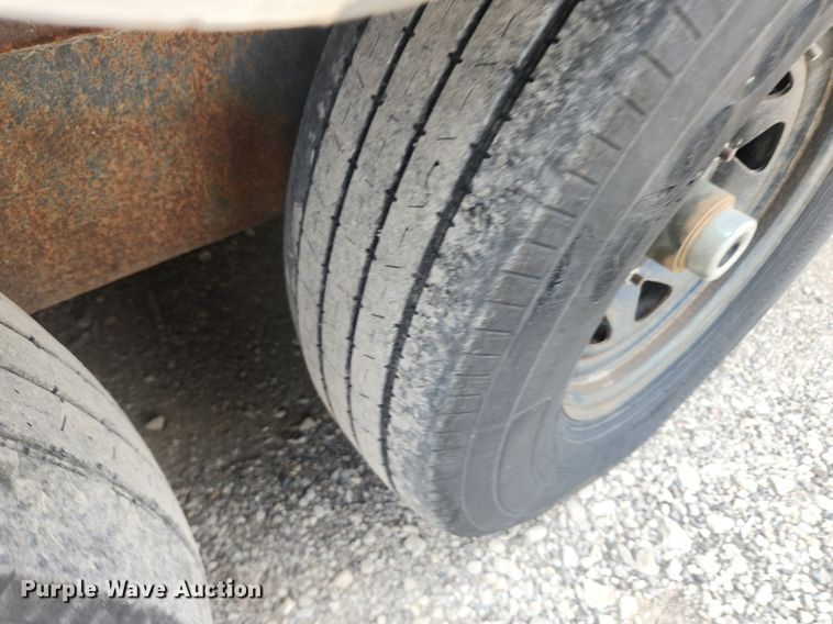 image for item OK9576 2003 Wells Cargo CVC3625  enclosed cargo trailer