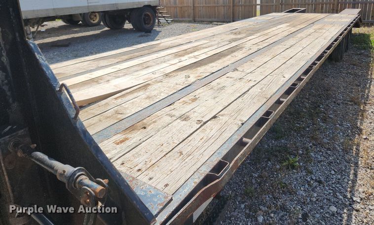 image for item OK9585 2013 Big Tex 22GN-28BK+5CP  equipment trailer