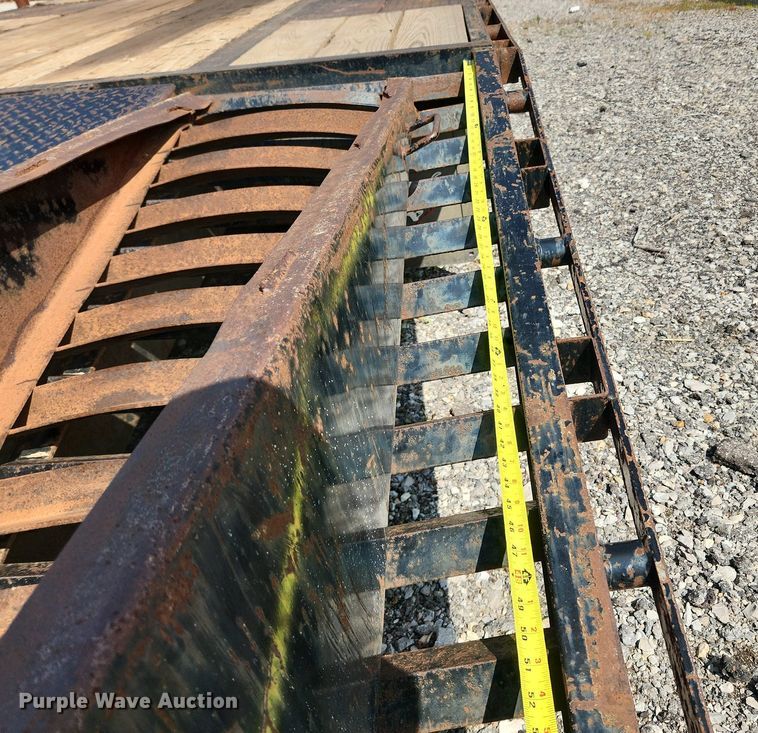 image for item OK9585 2013 Big Tex 22GN-28BK+5CP  equipment trailer