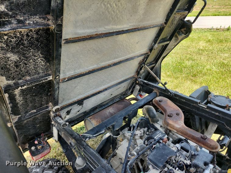 image for item OK9603 2017 Kawasaki Mule 4010  utility vehicle