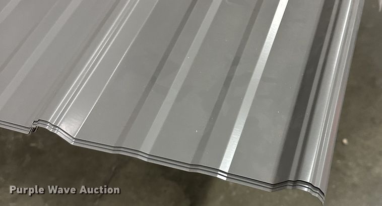 image for item ZA0248 (16) sheets of metal siding/roofing