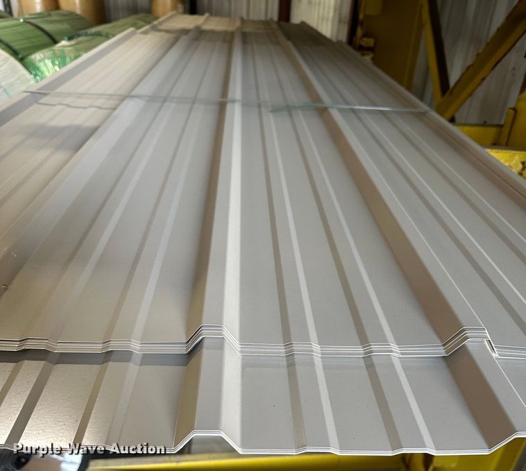 image for item ZA0252 (40) sheets of metal siding/roofing