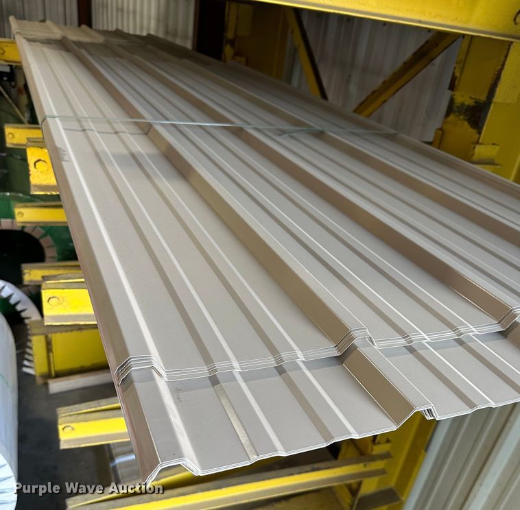 image for item ZA0252 (40) sheets of metal siding/roofing