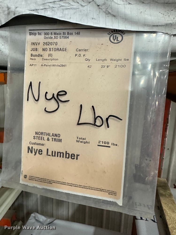 image for item ZA0253 (42) sheets of metal siding/roofing