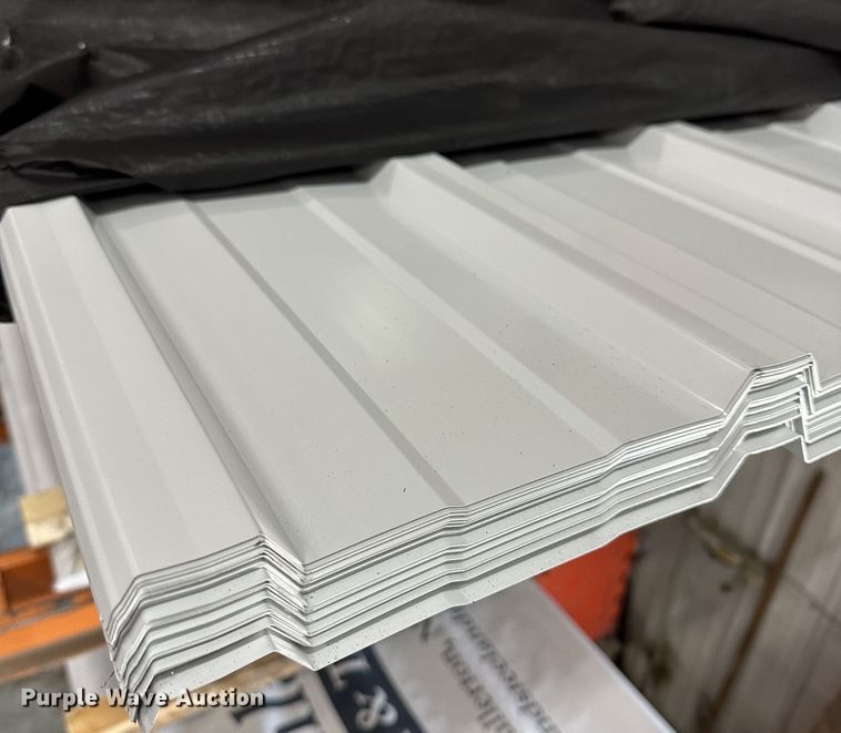 image for item ZA0254 (57) sheets of metal siding/roofing