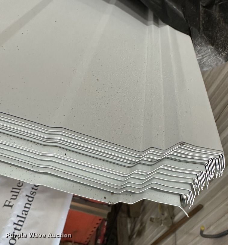 image for item ZA0254 (57) sheets of metal siding/roofing