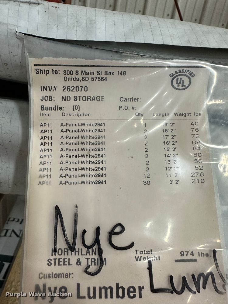 image for item ZA0254 (57) sheets of metal siding/roofing