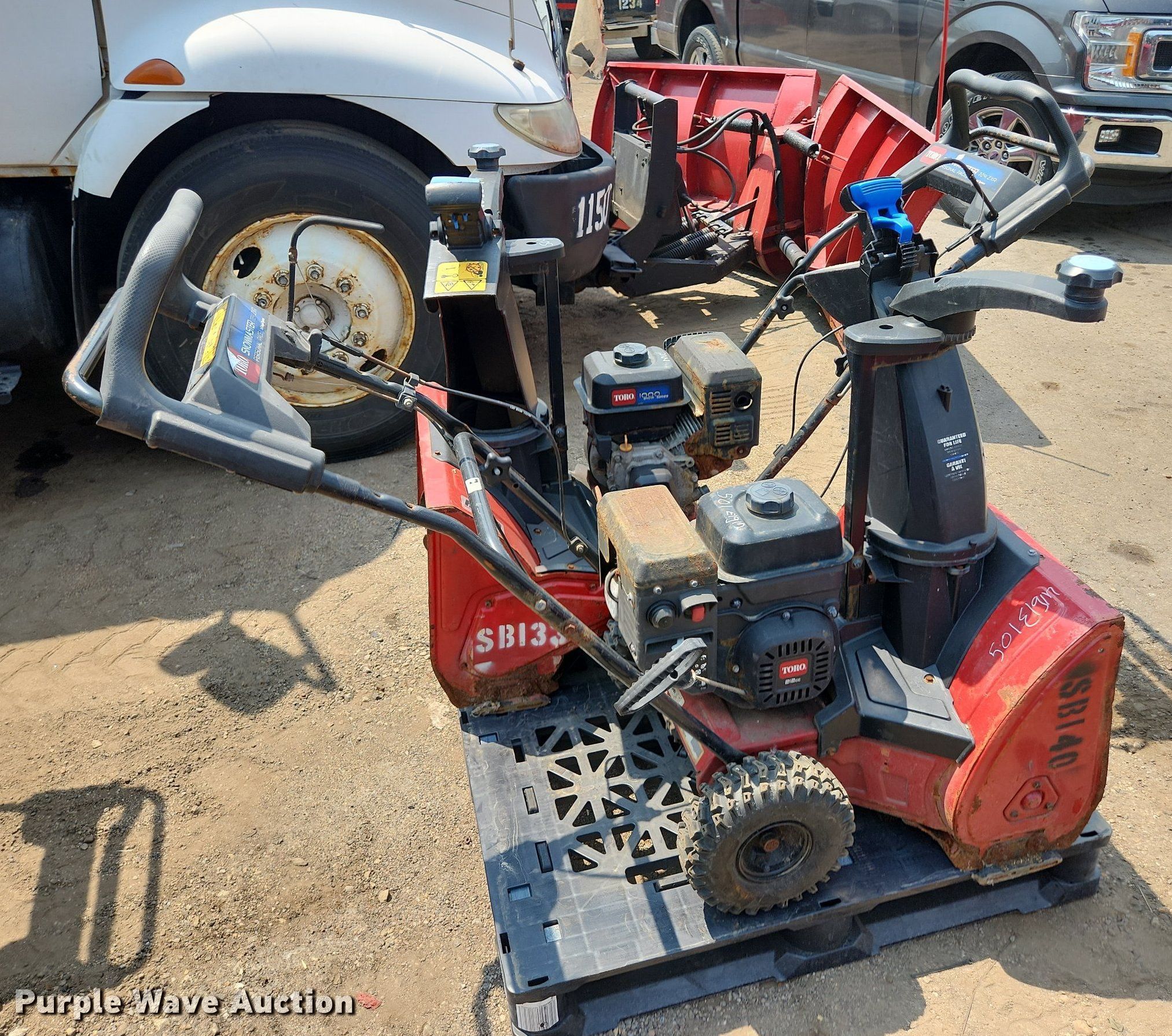 (2) Toro Snowmaster 724 ZXR snow blowers in Elgin, IL Item DS8964