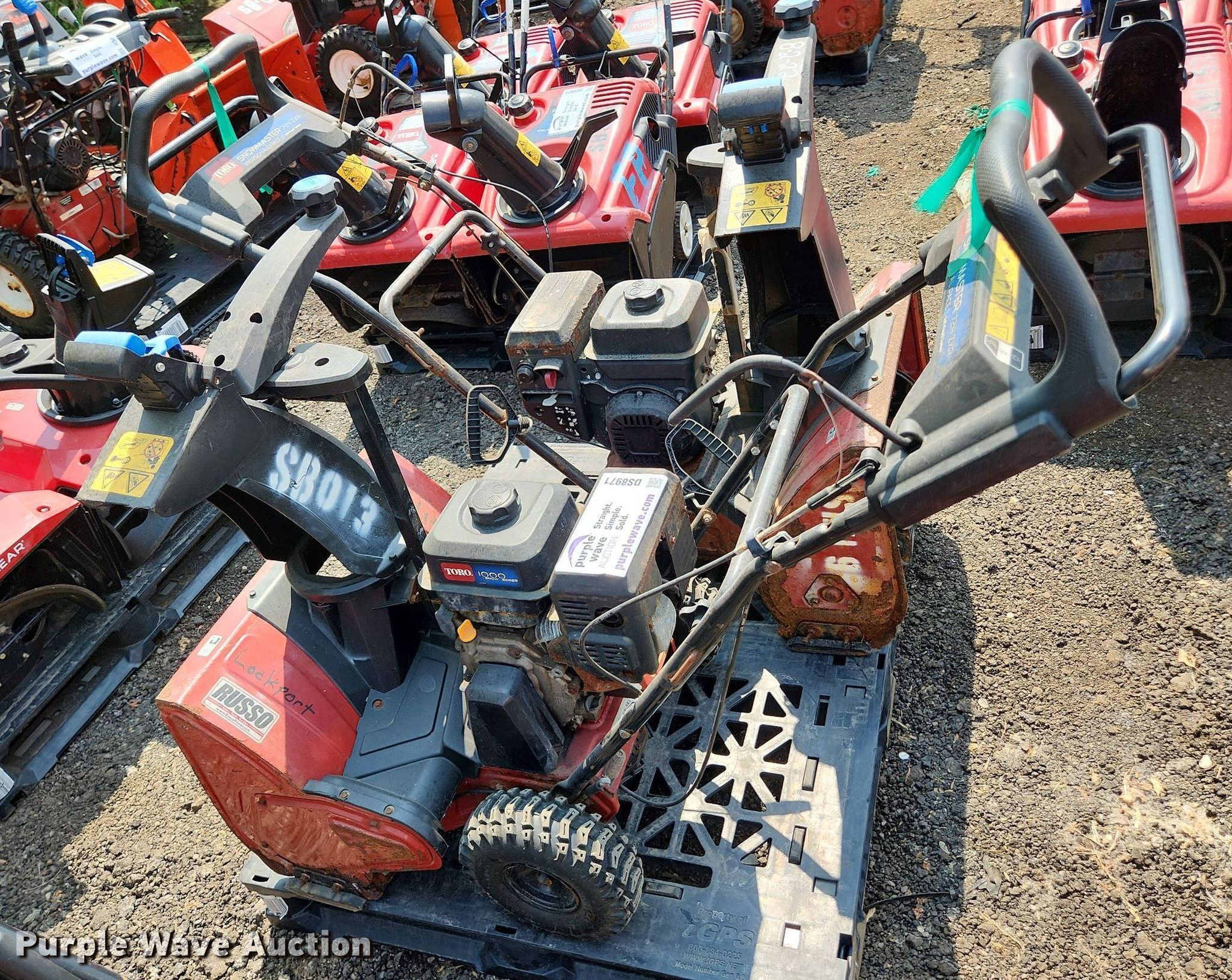 (2) Toro Snowmaster 724 ZXR snow blowers in Elgin, IL Item DS8971
