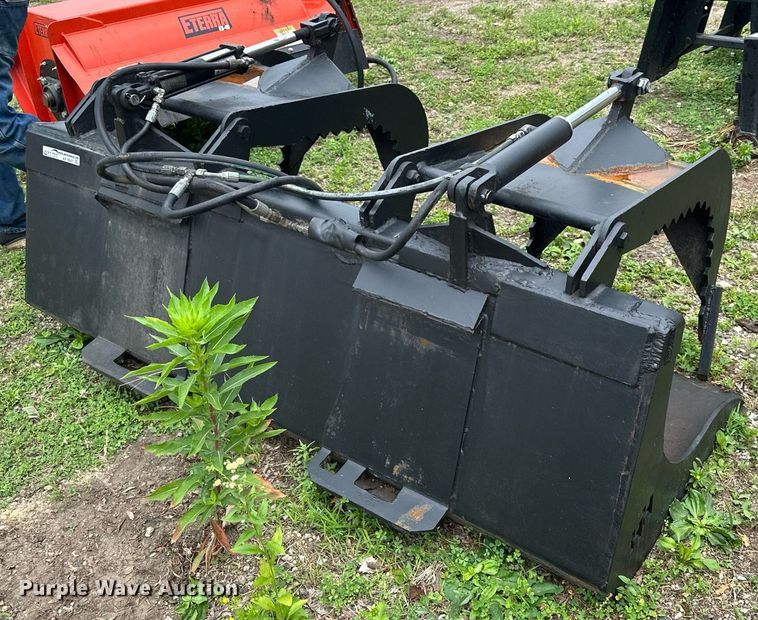image for item AF9647 Skid steer grapple bucket