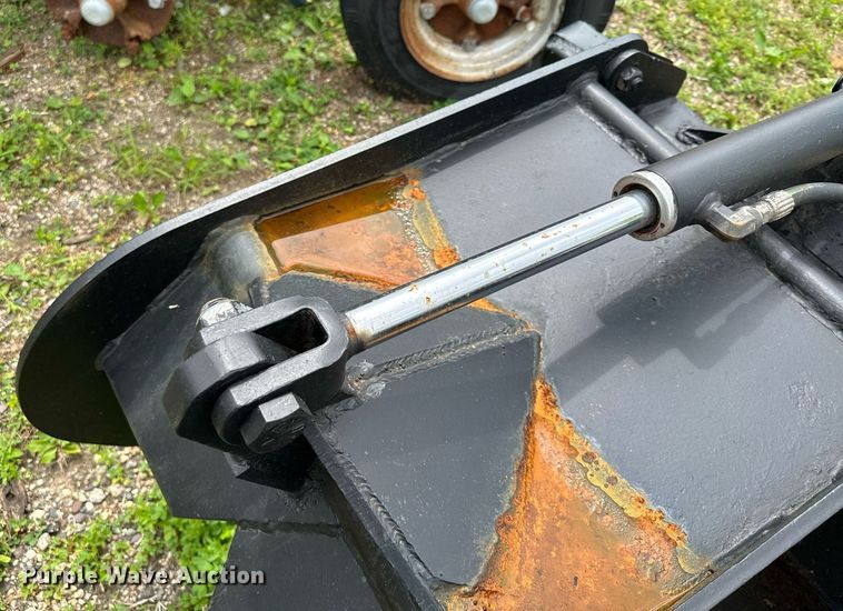 image for item AF9647 Skid steer grapple bucket