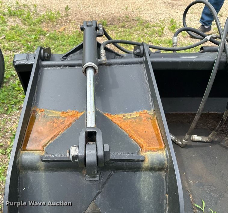image for item AF9647 Skid steer grapple bucket