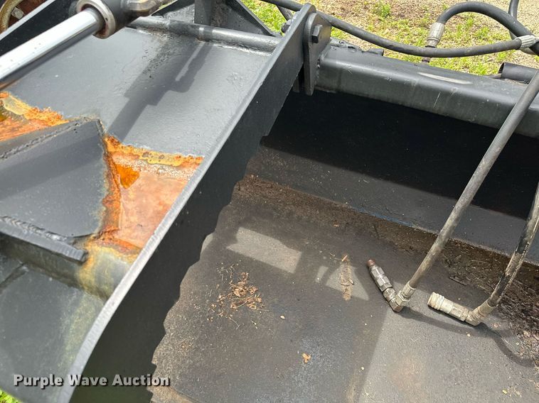 image for item AF9647 Skid steer grapple bucket