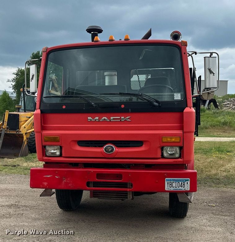 image for item AF9651 1999 Mack Manager  dump truck