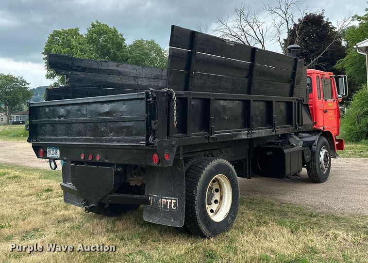 image for item AF9651 1999 Mack Manager  dump truck