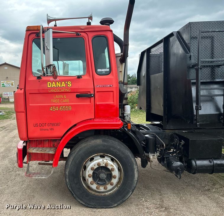 image for item AF9651 1999 Mack Manager  dump truck