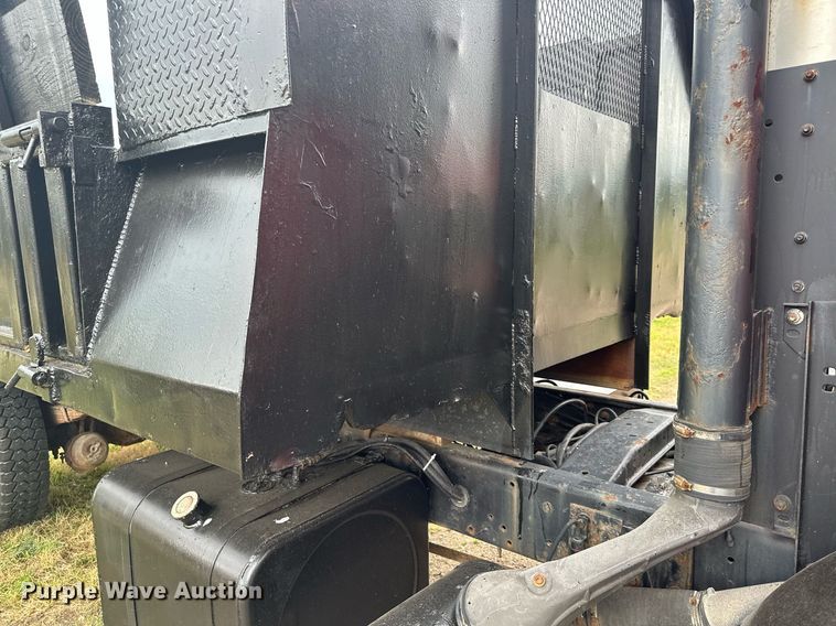 image for item AF9651 1999 Mack Manager  dump truck