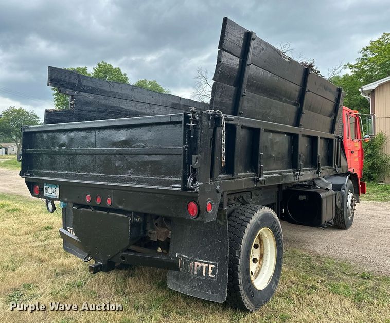 image for item AF9651 1999 Mack Manager  dump truck