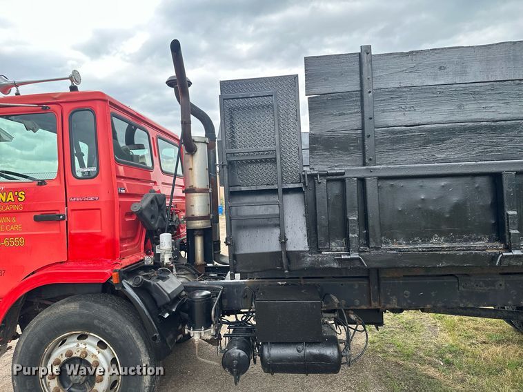 image for item AF9651 1999 Mack Manager  dump truck