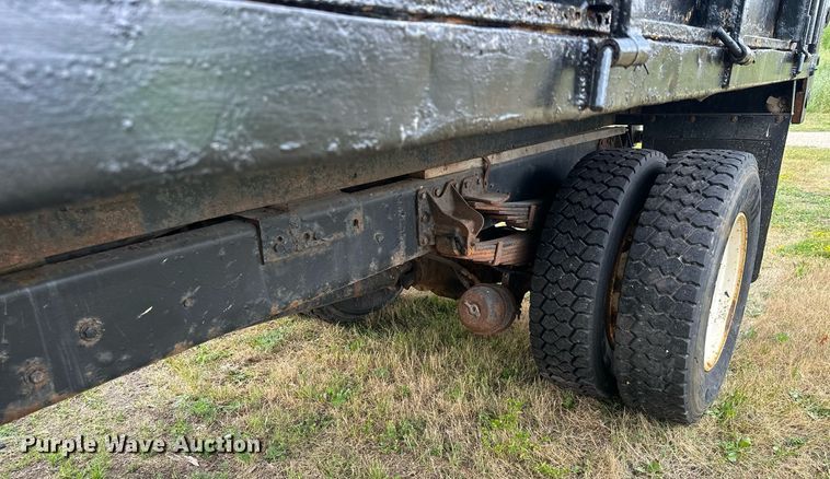 image for item AF9651 1999 Mack Manager  dump truck