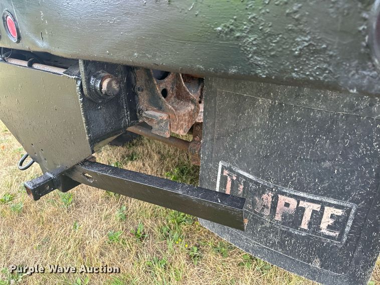 image for item AF9651 1999 Mack Manager  dump truck