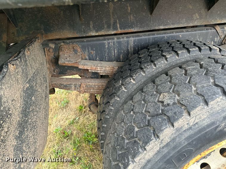 image for item AF9651 1999 Mack Manager  dump truck