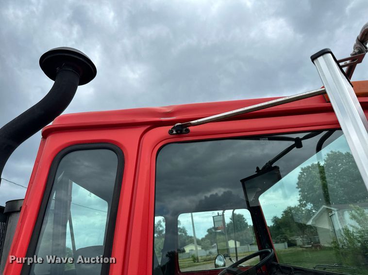 image for item AF9651 1999 Mack Manager  dump truck