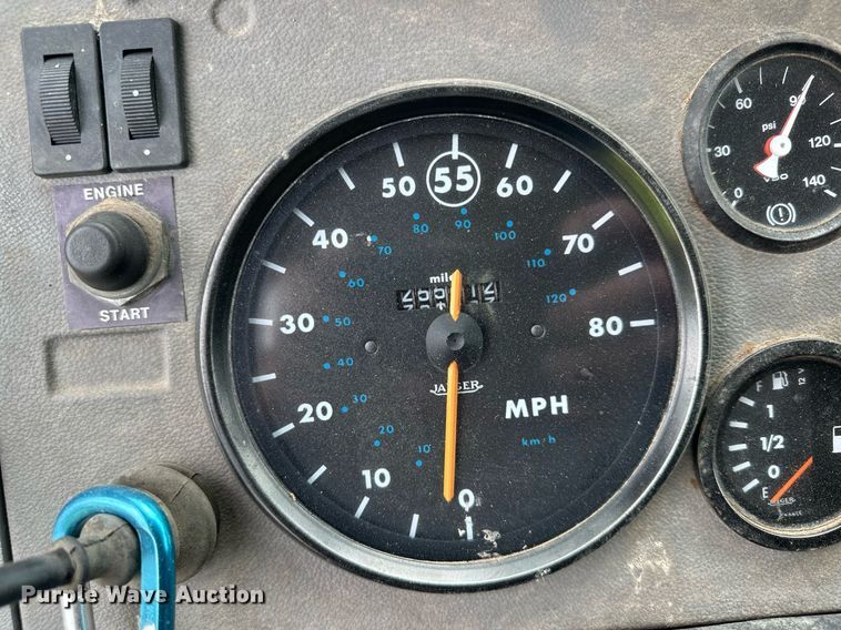 image for item AF9651 1999 Mack Manager  dump truck