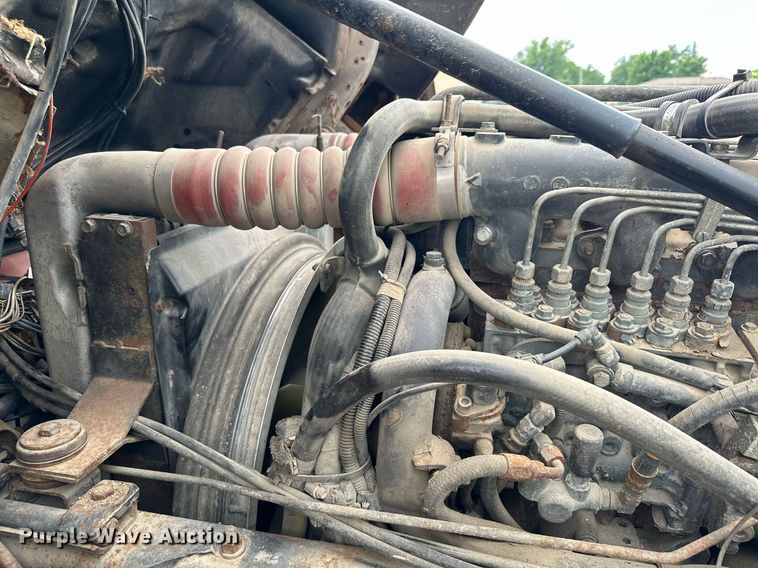 image for item AF9651 1999 Mack Manager  dump truck