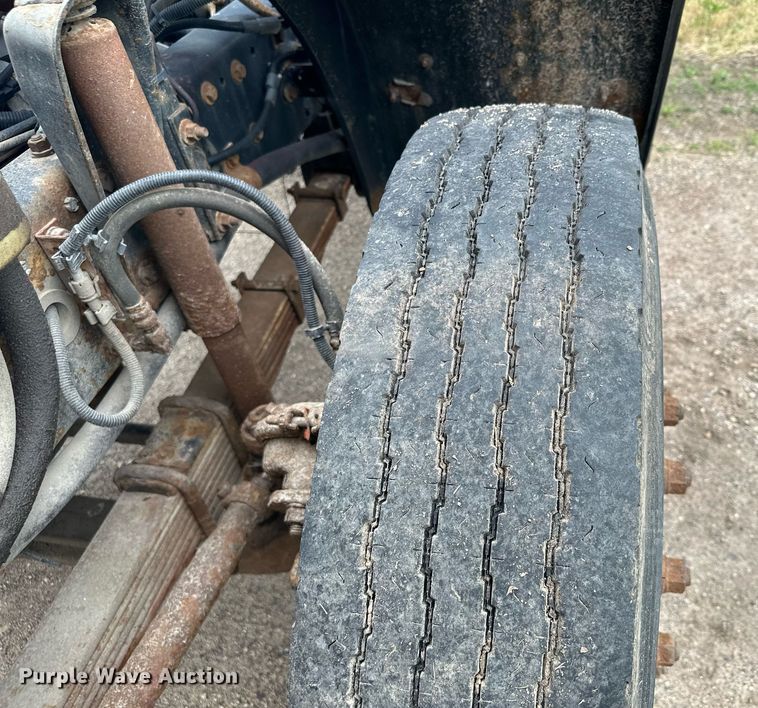 image for item AF9651 1999 Mack Manager  dump truck