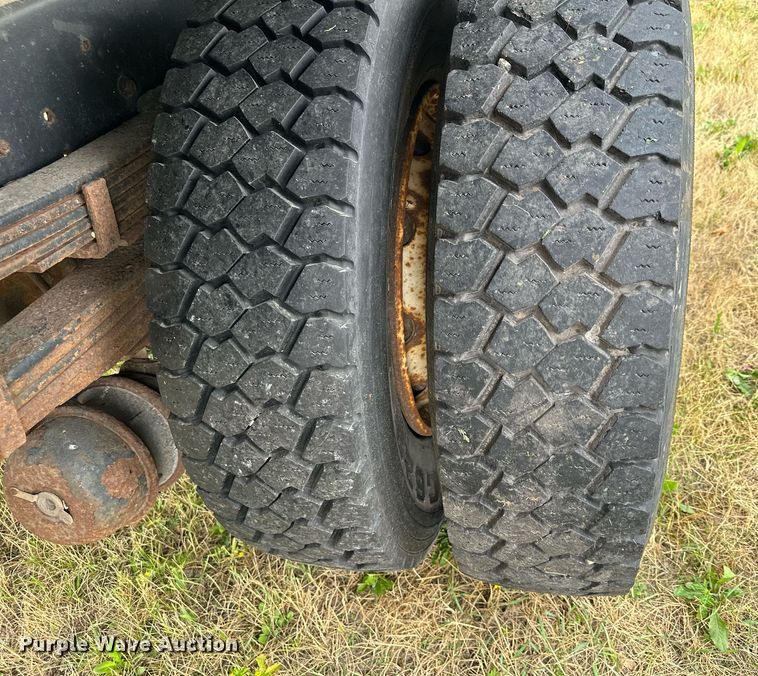 image for item AF9651 1999 Mack Manager  dump truck